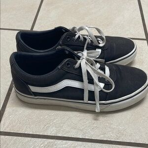 Vans Women’s Black and White Old Skool Sneakers/ Shoes 8.5